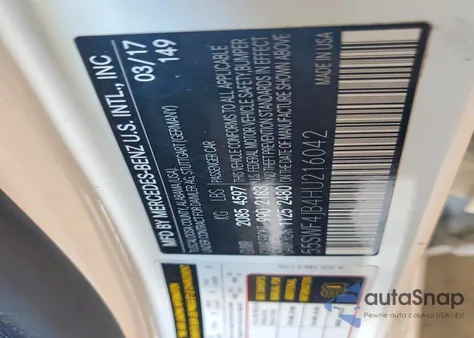 2017 Mercedes-Benz C 300 z USA, uszkodzony, nr VIN 55SWF4JB4HU216042